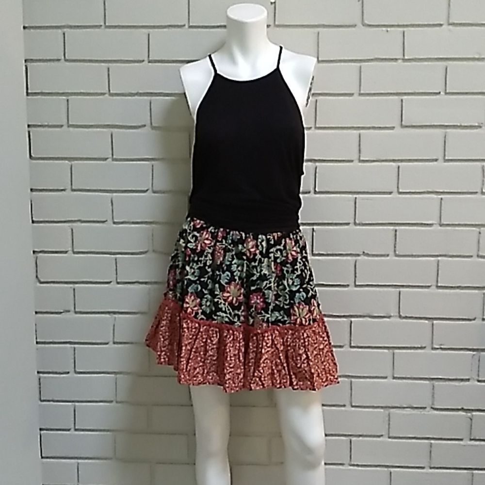Xhileration Floral Ruffle Multicolored Mini Skirt. Size Small - Picture 4 of 11